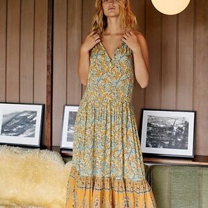 Spell & The Gypsy Collective Gold Delirium Maxi
Size small